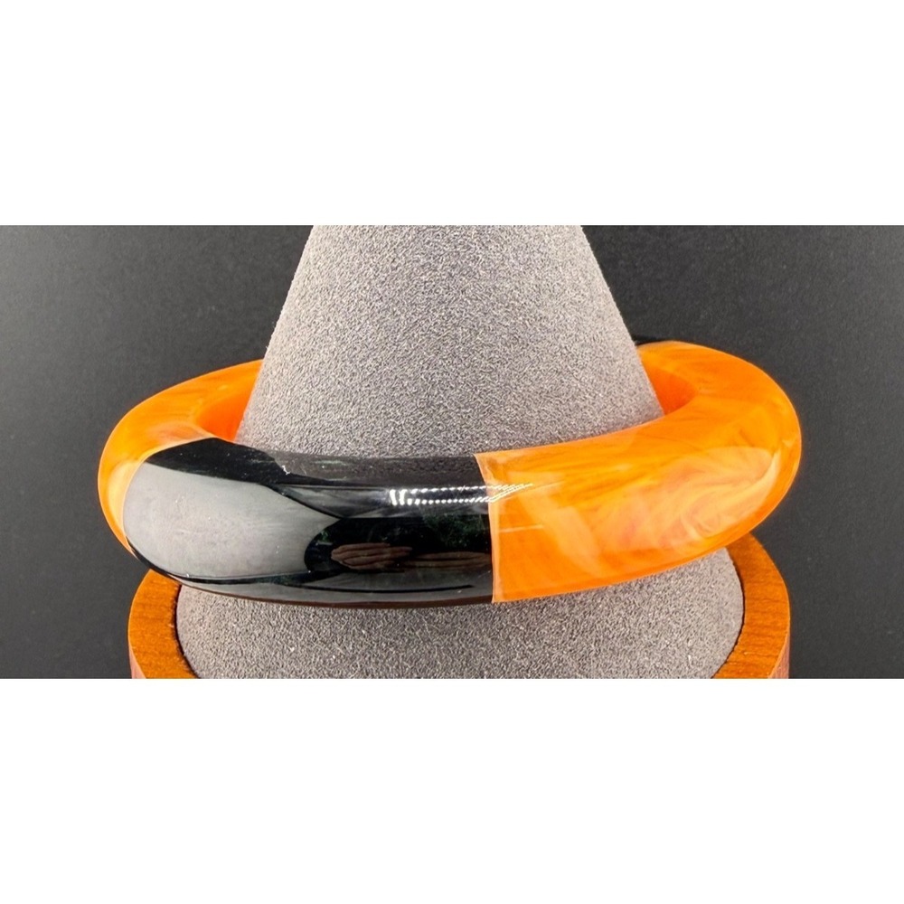 Marc Jacobs Bangle Bracelet Orange Black Acrylic 8"‎
